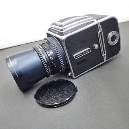 ハッセルブラッド 500C/M + Carl Zeiss Distagon 50mm F4 T* レンズ 中判カメラ