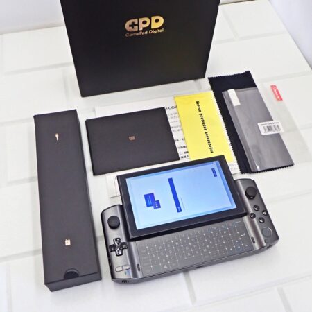GPD WIN3 / G1618-03 / 超小型ゲーミングPC
